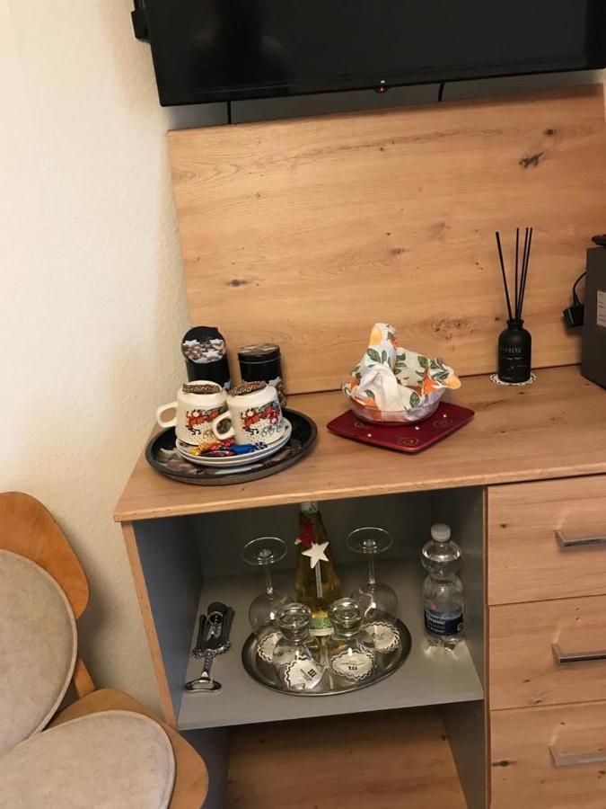Pension Ringo, Airport Pit Stop, Bahnhof Und Flughafen In Der Naehe Baden-Baden Eksteriør billede